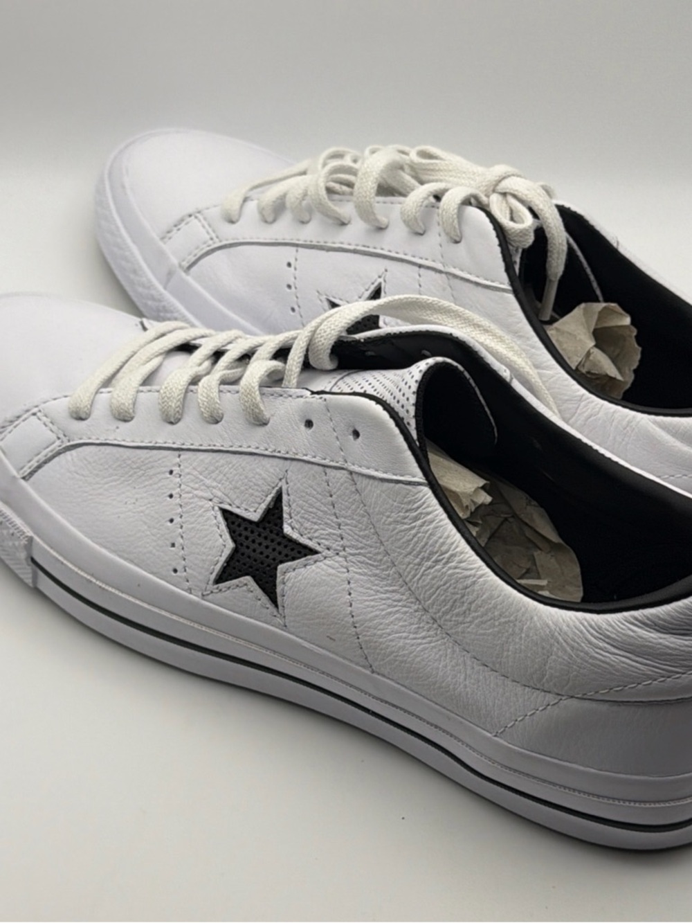 Men’s Converse One Star All Star Leather Low Top Sneakers White Men’s 9.5
